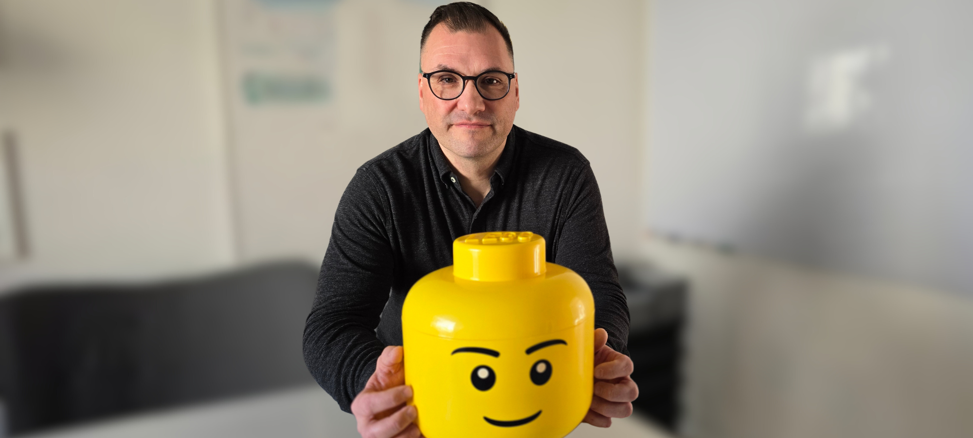 Markus Morawe macht Lego Serious Play. 